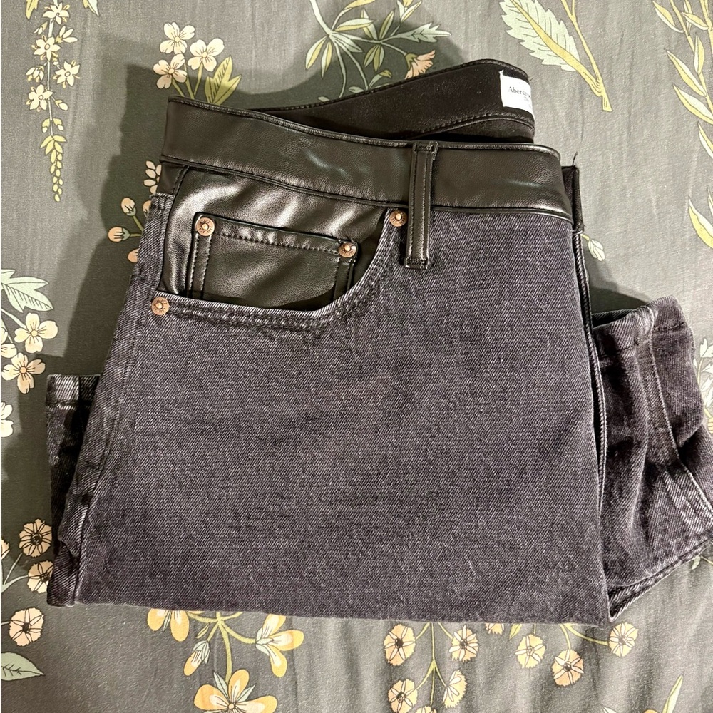 NWOT Abercrombie & Fitch Dad Shorts